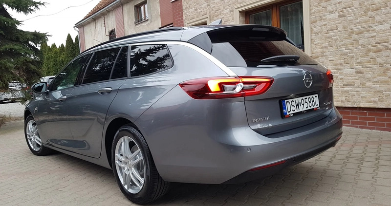 Opel Insignia cena 63900 przebieg: 149000, rok produkcji 2018 z Strzegom małe 742